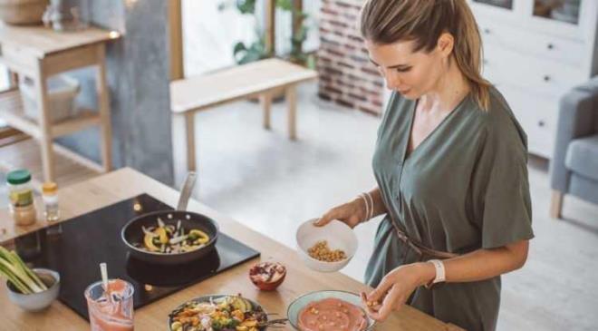 <span><strong>��te, paketini a�t���m�z anda bizi ya�land�ran, organlar�m�z� mahveden o besinler...</strong></span>