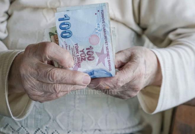 �al��an ba�ka bir i� yerine ge�ti�inde birikimler korunacak. TES hesab� yeni i�verene aktar�labilecek ve sistem s�f�rlanmayacak. Uzun s�re ayn� i� yerinde kalanlara ek avantajlar sa�lanmas� da de�erlendirilen se�enekler aras�nda yer al�yor.