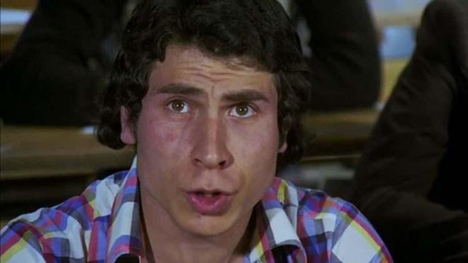 <strong>Hababam S�n�f�'n�n yan� s�ra 'Ne�eli G�nler', 'G�len G�zler', 'Bizim Aile' ve 'Sultan' gibi Ye�il�am'�n efsane filmlerde rol alan Ahmet Ar�man'�n �imdilerde yapt��� meslek g�ndeme geldi.</strong>