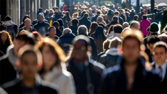 Yay�mlanan rapora g�re, T�rkiye genelinde 18 ya� ve �zerindeki gen�lerin mutluluk oranlar� 2024 y�l�nda y�zde 49,6 iken, 2025'te 3,7 puan artarak y�zde <strong>53,3'e y�kseldi.</strong>