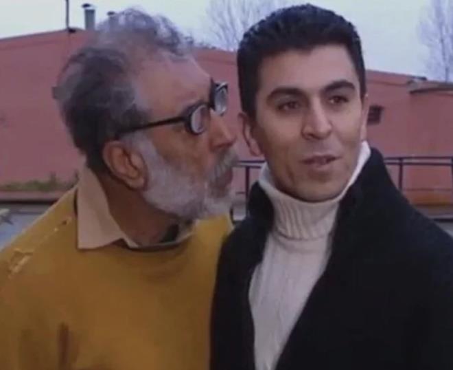 <br>GEN�� YANKI UYANDIRDI</br>  <p>Dizide "istenmeyen" ve sert mizaca sahip baba-o�ul ikilisini oynayan oyuncular�n birlikte verdi�i poz, k�sa s�rede sosyal medyada geni� yank� uyand�rd�.</p>