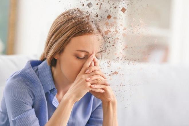 <p><strong>- Uyudu�unuz oda da �arj edilen herhangi bir teknolojik cihaz bulunmas�n.</strong></p>    <p><strong>- Yatmadan en az 1 saat �nce ekran kullan�m�n� sonland�r�n.</strong></p>    <p><strong>- Telefon ve tabletinizdeki gereksiz t�m bildirimleri kapat�n.</strong></p>    <p><strong>- Ayn� anda sadece tek bir i�e odaklan�n ve g�revinizi tamamlamadan ba�ka bir i�e ge�meyin.</strong></p>    <p><strong>- Bz� g�nler telefon kullan�m�z� tamamen s�f�rlay�n.</strong></p>    <p><strong>- Beyninizi aktif tutacak oyunlara y�nelin.</strong></p>