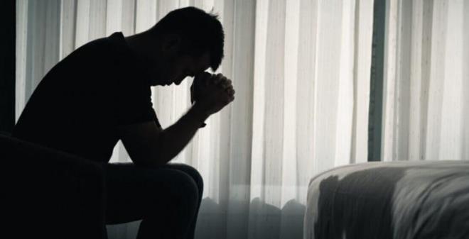 <strong>Son a��klamalara g�re uzun s�re ekrana maruz kalmak; d���nme h�z�n� yava�lat�yor, odaklanmay� zorla�t�r�yor ve derinlemesine d���nmeyi engelliyor.</strong>