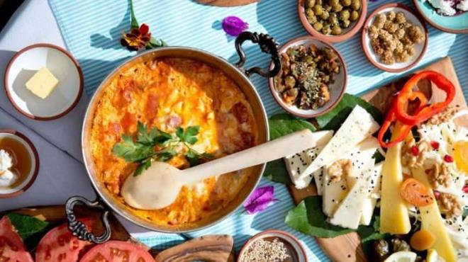 <span><strong>Mideyi yormayan doyurucu bir ���n� temsil eden sahur vaktinde, uzak durulmas� gereken besinler...</strong></span>