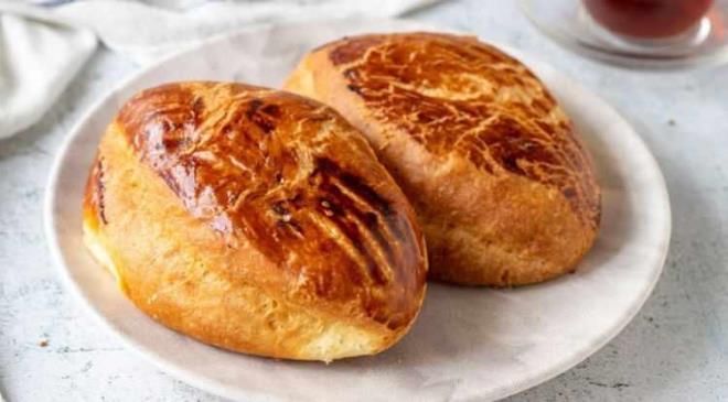 <p><span><strong>HAMUR ��LER�</strong></span></p>    <p><strong>B�rek, po�a�a, a�ma ve pide gibi besinler de sahur sofralar�nda olmamas� gereken g�dalar aras�nda. K�zartma, hamur i�i gibi besinlerden ka��nmak, sindirim sisteminin daha rahat �al��mas�na olanak tan�yacakt�r.</strong></p>