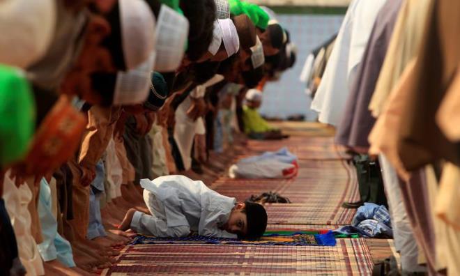 <strong>Camilerde sadece erkeklerin bulunmamas� ayn� zamanda kad�n ve �ocuklar�nda camide ibadet etmeleri, dinimizin topluma kazand�rmay� hedefledi�i �nceliklerdendir.</strong>