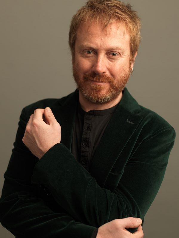 <div dir="auto"><strong>S�RPR�Z B�R ROLLE KATILIYOR</strong></div><div dir="auto">Etkili oyunculu�uyla ad�ndan s�z ettiren&nbsp;<b>Y�ld�ray �ahinler,&nbsp;</b>"Te�kilat"a s�rpriz bir karakterle dahil oldu. Rol�n gizemli karakterlerden "<b>Davut</b>" olup olmad��� da merak konusu oldu.</div>