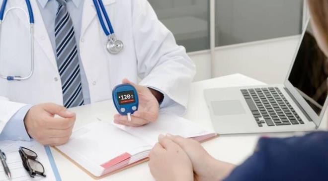 Yeni bir bilimsel ara�t�rma, uyku s�resi ile ins�lin direnci, diyabet ve di�er metabolik hastal�klar aras�ndaki ba�lant�y� g�zler �n�ne serdi. Buna g�re; tip 2 diyabet riskini azaltmak i�in her gece yakla��k 7 saat 18 dakika uyku ideal s�reye e� de�er.