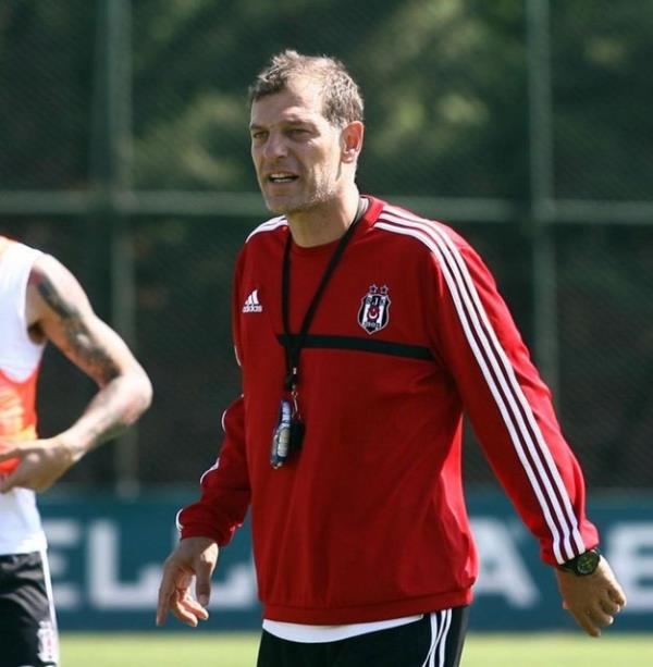 <p><b>BILIC'TEN BURAK YORUMU </b></p>  Slaven Bilic: Burak Ylmaz ok iyi golc. Eer bir forvet, son 2 sezonda 60'n zerinde gol atmsa, onun hakknda olumsuz yorum yapmak samalk...