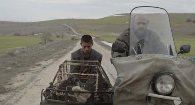 <strong>Filmin di�er ald��� �d�ller ise, Ankara Film Festivali'nde �nci Demirkol <span style="color:#800000">En �yi Film</span>, Onat Kutlar<span style="color:#800000"> En �yi Senaryo </span>ve F�LM-Y�N <span style="color:#800000">En �yi Y�netmen</span>; Bo�azi�i Film Festivali'nde ise <span style="color:#800000">En �yi Y�netmen, En �yi G�r�nt� Y�netmenli�i ve F�YAB En �yi Yap�mc� �d�llerinin</span> sahibi oldu.</strong>