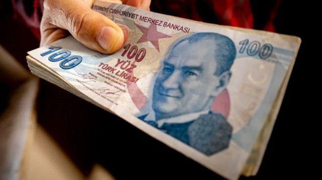 <p><strong>�NG�L�Z BOZUK PARALARINDA ASTRONOM�K RAKAMLAR</strong></p>    <p>K�resel �l�ekte ise �ngiltere darphanelerine ait baz� tarihi madeni paralar, alt�n fiyatlar�yla adeta yar���yor.</p>