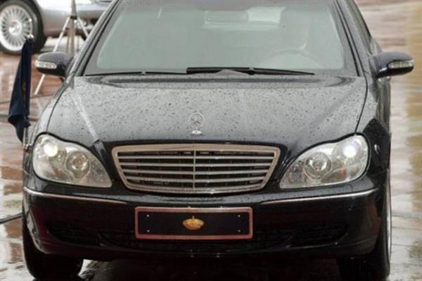 spanya Kral Juan Carlos: Mercedes S serisi