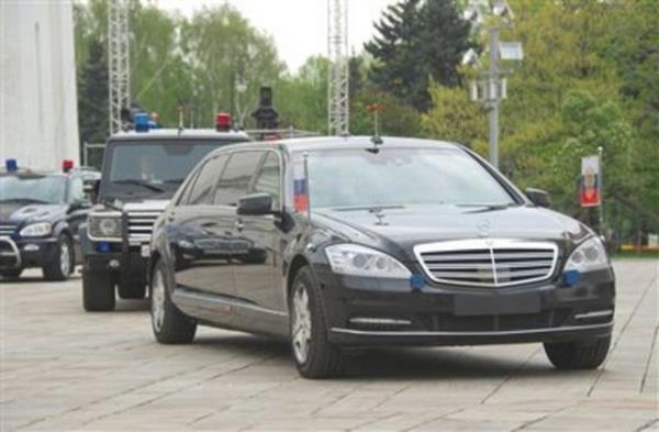 Rusya Devlet Bakan Viladimir Putin'in makam arac zel retim