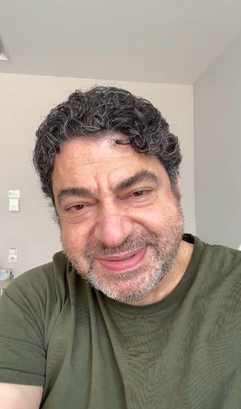 <strong>G�NLER SONRA ORTAYA �IKTI</strong>  Sa�l�k durumuyla ilgili a��klamas�yla hayranalr�n� rahatlatan Tas��yan&nbsp;�stanbul'da U�ur I��lak'la bir araya geldi.&nbsp;