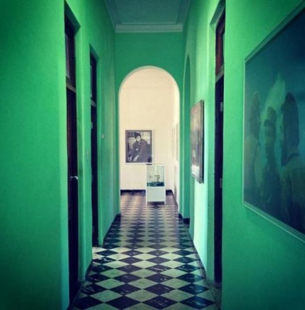 Aye zylmazel- "Che yrm bu koridorda.."