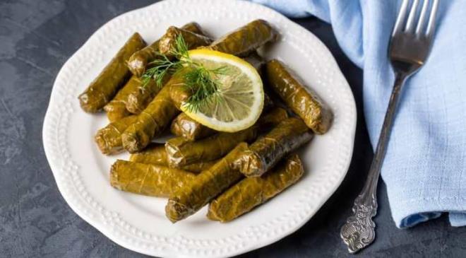 <strong>Yaprak Sarmas� - Dolmades</strong>
