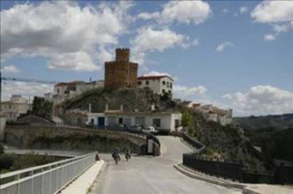 <b>Lijar vs. Fransa:</b> 1883 ylnda spanya Kral 12. Alfonso, Paris'e ziyareti srasnda halk tarafndan hakaretlere ve hatta birka saldr giriimine maruz kald.