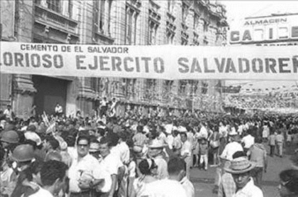 <b>Futbol Sava:</b> 1969 ylnda El Salvador ve Honduras arasndaki futbol man El Salvador kaybetti ve sava at.