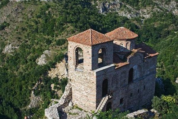 Dier snr askerleriyle beraber Petrich'e saldrd ve blge ertesi gn tamamen Bulgar askerlerinden temizlenmi oldu fakat 10 gn sonra Milletler Cemiyeti blgeye mdahele etti. Yunanistan geri ekildi ve 40000 pound ceza dedi.