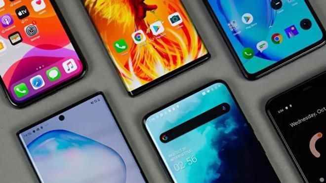 <strong>Samsung:</strong> Amiral gemisi taraf�nda Galaxy S21, S22, S23, S24 ve S25 ailelerinin t�m cihazlar� uyumlu. Katlanabilir modellerde Z Fold 3 ve Z Flip 3 ile ba�layarak bu serilerin daha yeni t�m versiyonlar� (Fold 4/5, Flip 4/5 vb.) 5G deste�i sunuyor. Orta segment A ve M serilerinde ise model isminde "5G" tak�s� bulunan cihazlar (Galaxy A56 5G, A36 5G, M33 5G, M55 5G gibi) bu teknolojiye haz�r.