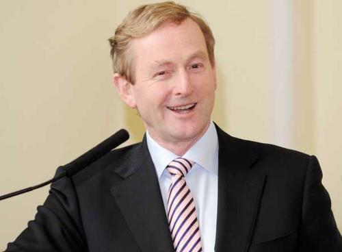 rlanda Enda Kenny: 246 bin dolar