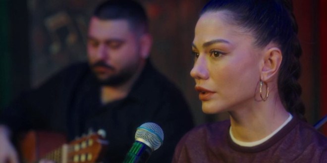 Demet �zdemir 'S�yleyin' ile Ebru G�nde�'i a�latt�