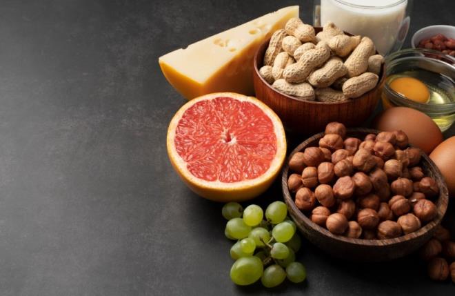 <p><strong>YAZ KAPIDA: A� KALMADAN ZAYIFLAMANIN ANAHTARI PROTE�N DE��L L�F</strong></p><p>Beslenme uzman� Emma Bardwell, protein ��lg�nl���n�n g�lgesinde kalan ancak kilo kontrol� ve ba��rsak sa�l��� i�in as�l "s�per g��" olan lifli besinlerin mucizevi etkilerini ve uygulanmas� kolay 5 stratejiyi payla�t�.</p>