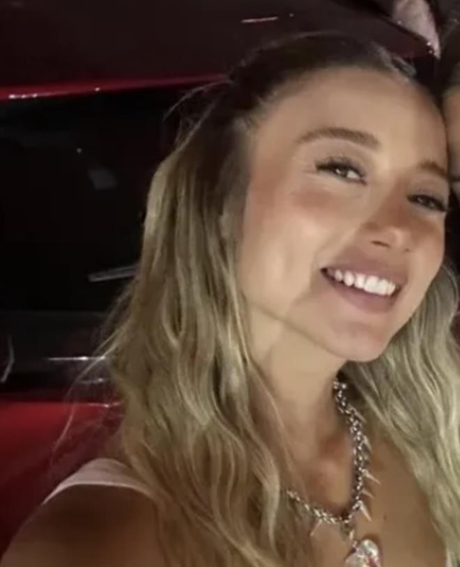 <p><span style="font-size: 36px;"><strong>"TOKS�K B�R �L��K�YD�"</strong></span></p>  <p>K�sacas� mutsuz ve toksik bir ili�kimiz vard�. Son g�nlerde psikolojim iyice bozuldu ve bana sarmaya ba�lad�. Ben hi�bir yere ��kamaz oldum. Sadece evde prod�kt�rle birlikte m�zik yap�yordum. Her g�n a�layarak zaman ge�irmeye ba�lad�m. Bu durum ayr�lmam�zla sonu�land�. Vahap'la en �ok ters d��t���m�z konu, yapt��� hatalar� kabul etmemesiydi.</p>