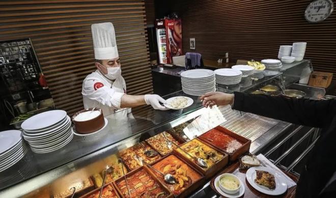 Garsondan �efe, �eften mutfa�a kadar giden "i�erik" sorular� art�k son bulacak.&nbsp; &nbsp;1 Temmuz'dan itibaren kafe ve restoranlarda ayr�nt�l� men� d�nemi ba�l�yor.