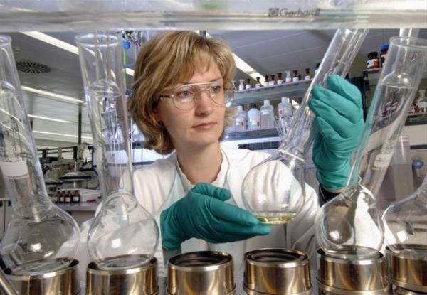 <p><b>1996-USA Today</b></p>  Aspirin kolon kanseri riskini azaltabilir.