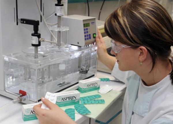 <p><b>1996-New York Times</b></p>  Angina(bir kalp rahatszl) iin deneysel ila Aspirinden daha iyi olabilir.