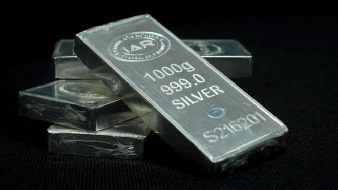 JPMorgan Chase, g�m�� fiyatlar�n�n mart sonunda 84 dolar, 2026 ikinci �eyrekte 75 dolar, ���nc� �eyrekte 80 dolar, y�l sonunda 85 dolar, 2027 ilk iki �eyre�inde 87 dolar olaca��n� �ng�rd�.