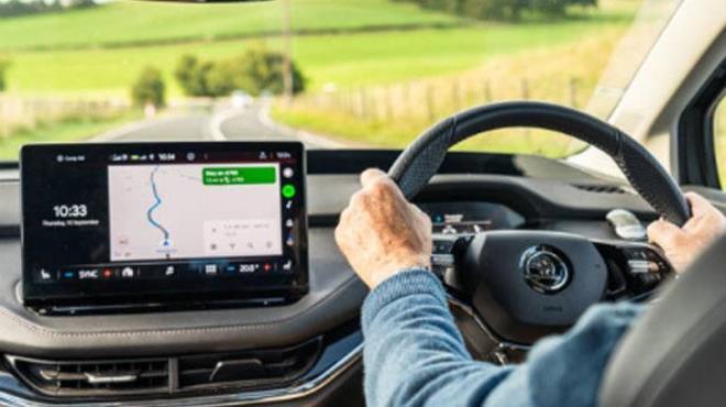 �rne�in bir kullan�c� bulundu�u b�lgede sushi aramas� yapt���nda, o kelimeye reklam veren restoranlar en �stte yer alacak. Bu durum kullan�c�lar�n kar��s�na ��kan se�enekleri do�rudan de�i�tirecek. Yani art�k en iyi ya da en yak�n mekan kadar, reklam veren markalar da g�r�n�rl�k a��s�ndan belirleyici olacak.