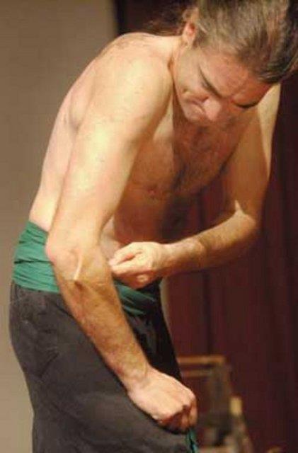 Doutan byle bir mutasyona sahip olan Cridland'in beyne giden ac reseptrleri yok.