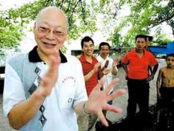 Helikopter gcyle el rpabiliyor: inli Zhang Quan sahip olduu zellikle rekorlar kitabna bile girmeyi baard.