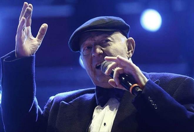 <strong>Ard�nda dillere pelesenk olan par�alar b�rakan �nl� sanat��n�n hakk�nda bilinmeyen bir ger�ek ise y�llar sonra ortaya ��kt�.</strong>