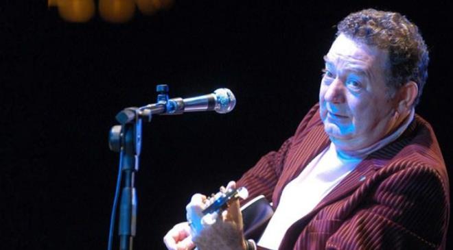 <span><em><strong>T�rk m�zi�inin unutulmaz ismi Kayahan'�n vefat�n�n 11. y�l d�n�m�nde hakk�nda bilinmeyen baz� detaylar g�ndem oldu. Rakamlara kar�� �zel bir ilgisi olan �nl� sanat��n�n, k�z�n�n ad�n� dahi koyarken �nem verdi�i o say�yla ba�lant�s� �ok �a��rtt�.</strong></em></span>