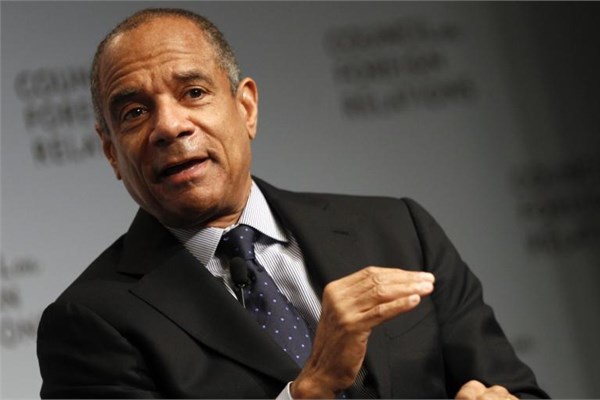 <p><b>Kenneth Chenault</b></p>  American Express'in CEO'su Kenneth Chenault, gece yatmadan nce bir sonraki gn tamamlamak istedii  eyi yazyor.