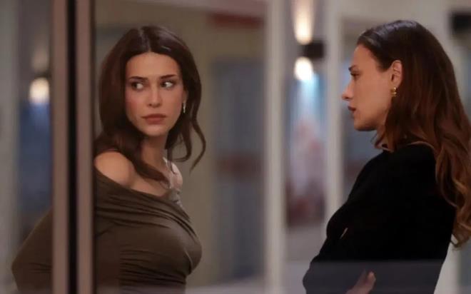 NOW TV ekranlar�nda yay�nlanan ve k�sa s�rede b�y�k ilgi g�ren Yeralt� dizisi, ikinci b�l�m�yle reyting listesinin zirvesine oturmu�tu.