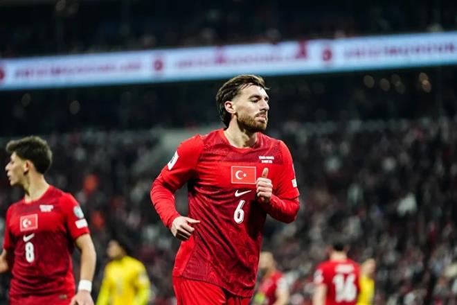 D Grubu'nda yer alacak Ay-Y�ld�zl�lar'�n ilk ma�� netle�ti.