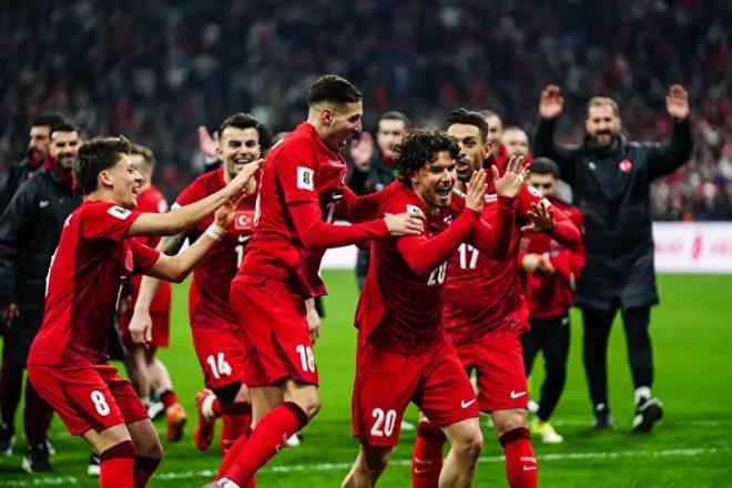 <p>���nc� Ma�: 25 Haziran 2026 Per�embe</p><p>T�rkiye - ABD</p><p>Saat: TS� 05.00</p><p>Yer: Los Angeles Stadyumu (SoFi Stadium), Inglewood (ABD)</p><p></p>