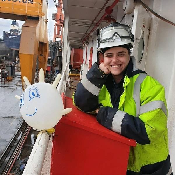 <span><strong>GEM� KAPTANI OLDU</strong></span>