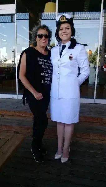 <strong>Aradan ge�en yakla��k 23 y�l�n ard�ndan ortaya ��kan bilgiye g�re Temel, oyunculu�u b�rakarak denizcilik sekt�r�ne y�neldi ve gemi kaptan� oldu.</strong>