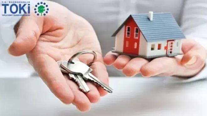 <p><strong>Murat Kurum �stanbul i�in ne m�jde verecek?</strong></p><p>�evre, �ehircilik ve �klim De�i�ikli�i Bakan� Murat Kurum'un �stanbul i�in a��klayaca�� m�jdeler, burada yer alacakt�r.</p><p>TOK� taraf�ndan y�r�t�len 500 bin sosyal konut projesinde kura s�reci b�y�k �l��de tamamland�. 29 Aral�k 2025'te ba�layan kuralarda 79 ilde hak sahipleri belirlenirken, s�re� �stanbul ve �orum a�amas�na geldi.</p>