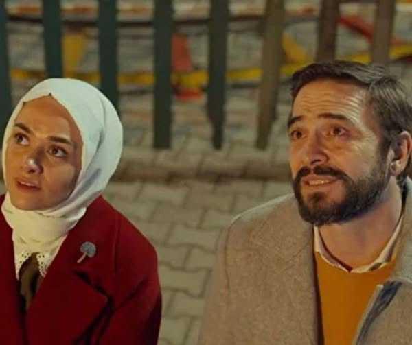 "ROL ���N E��T�M ALDIM"<br><strong>Soral, dizideki Nihan karakterine haz�rlan�rken �nce bir kad�n gassaldan mesle�iyle ilgili bilgiler alarak ba�lad���n� ve daha sonras�nda ��rendiklerini cans�z bir manken �zerinde test etti�ini a��klad�.</strong>