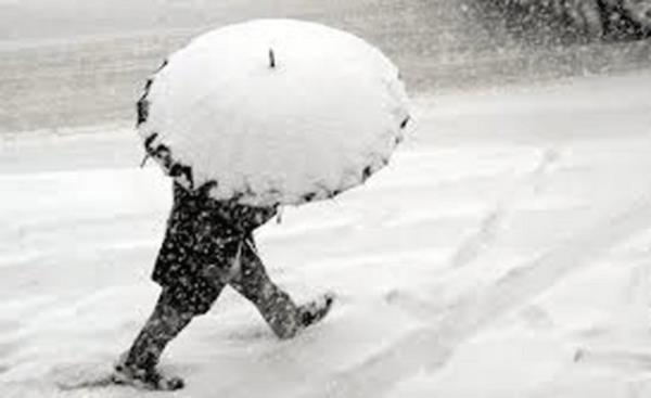 Gneydou az bulutlu, scaklk 3-4 derece ykselecek, 20 dereceyi ayor. Dou Anadolu 1 gn daha souk, Erzurum 9 derece, ykseklere kar yaabilir, Van ve Hakkari'de ise saanak yamur var.