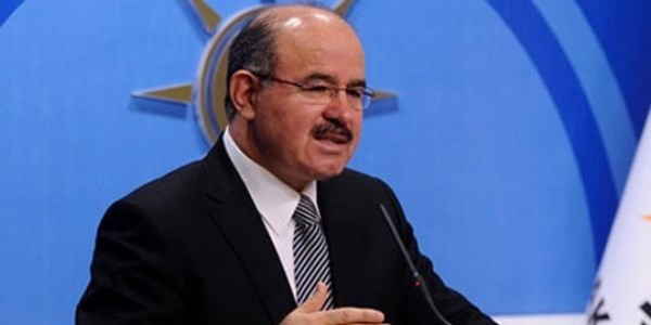 <p>Yurt Gazetesi, Hseyin elik'in iki eli olduunu manetinden duyurdu. elik     bu dedikoduya sert cevap verdi. <a href="http://www.memurlar.net/haber/414341/" target="_blank">Tklaynz</a>. (15 Ekim)</p>