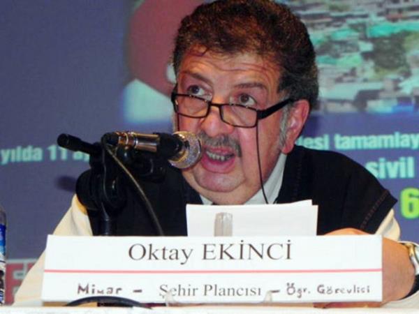 <p><b>OKTAY EKNC'Y KAYBETTK</b></p>    Mimarlar Odas eski Genel Bakan ve Cumhuriyet Gazetesi yazar Oktay Ekinci hayatn kaybetti. Ekinci, bir sredir beyin kanamas nedeniyle Alman Hastanesi'nde tedavi altndayd.