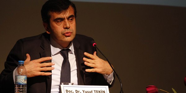 <p>Milli Eitim Mstear Yusuf Tekin, grevde ykselme iin tarih verdi ve Kasm     sonunu iaret etti. <a href="http://www.memurlar.net/haber/413787/" target="_blank">Tklaynz</a>.   </p>