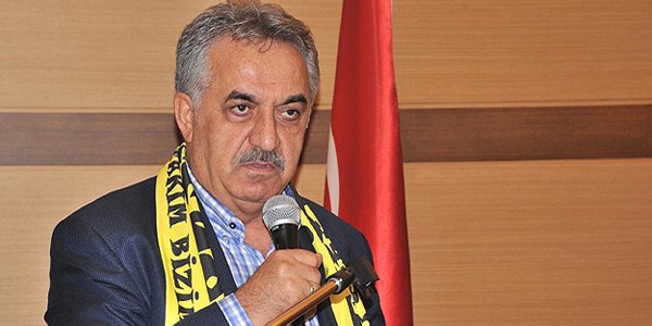 <p>Gmrk ve Ticaret Bakan Yazc, &quot;Kara gmrk kaplarnda 'Tek Durak'     ismini verdiimiz ilk pilot uygulamay, yetitirebilirsek bu sene sonunda Kapkule'de     balatacaz&quot; dedi. <a href="http://www.memurlar.net/haber/414203/" target="_parent">Tklaynz</a>.</p>